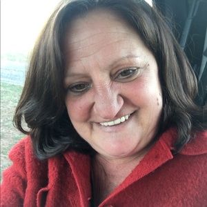 Meet your Posher, Laurie